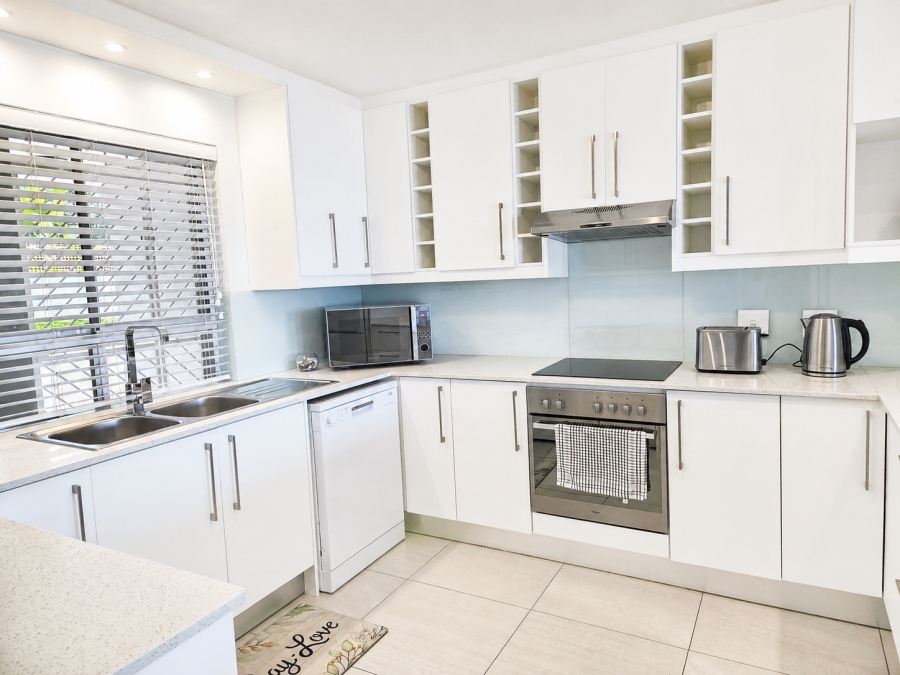 3 Bedroom Property for Sale in Table View Western Cape